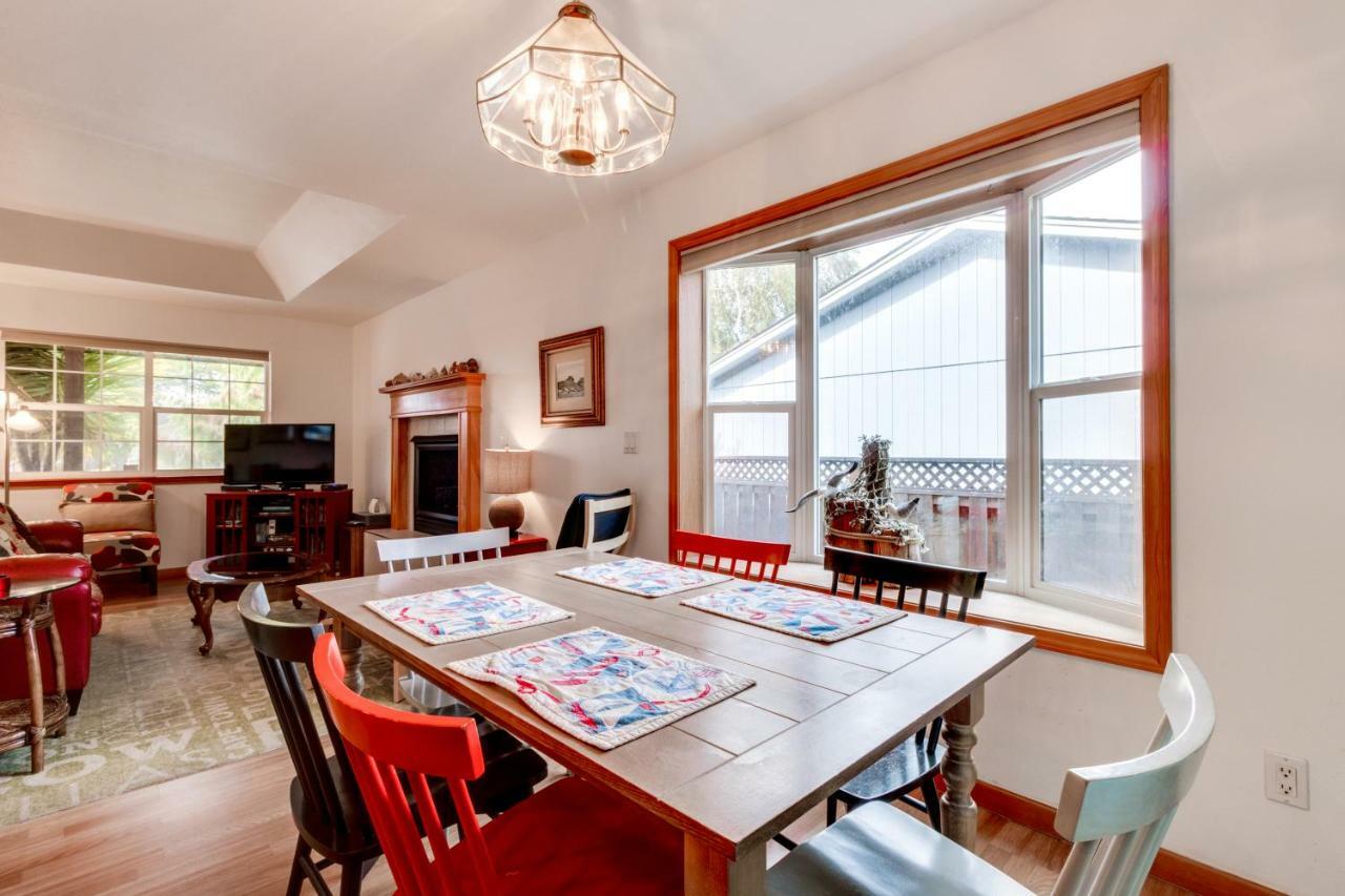 Edgewood Getaway Villa Сийсайд Екстериор снимка